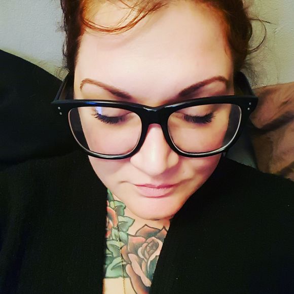 Meet your Posher, Heidi - Picture 1 of 1